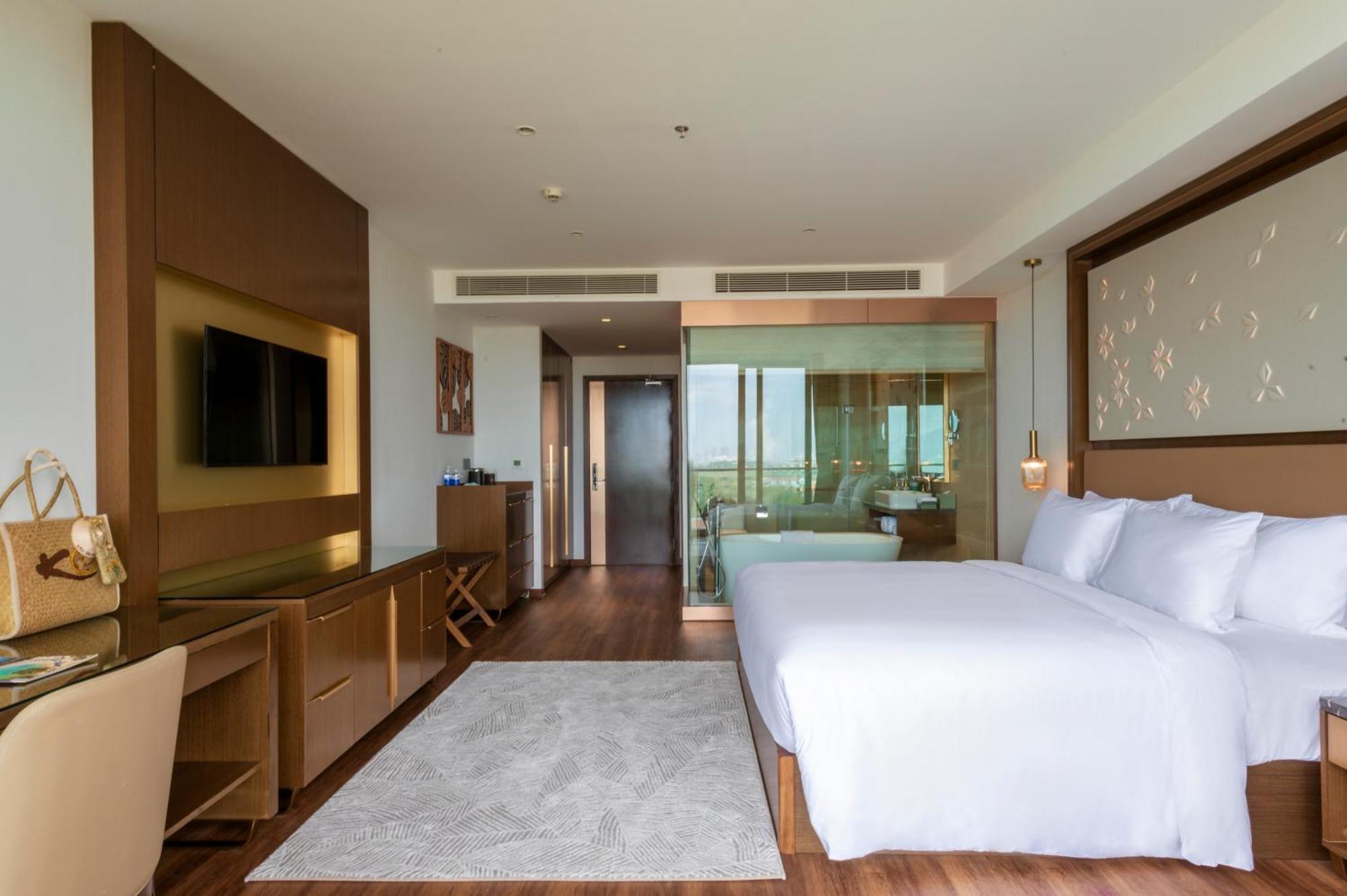Koi & Resort Da Nang